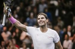 开云体育下载-高尔夫赛场上费德勒再创辉煌