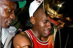 开云体育-乔丹的转会让粉丝历史性