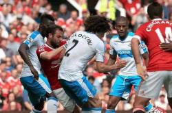 开云体育入口-曼联迎来一场激烈的足球对决