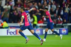 开云体育入口-甲级联赛赛场上掀起惊天波澜