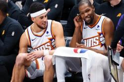 开云APP-巴勒莫球员因伤下场，球队士气受到影响的简单介绍