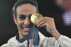 -阿尔及利亚队在国际比赛中取得胜利