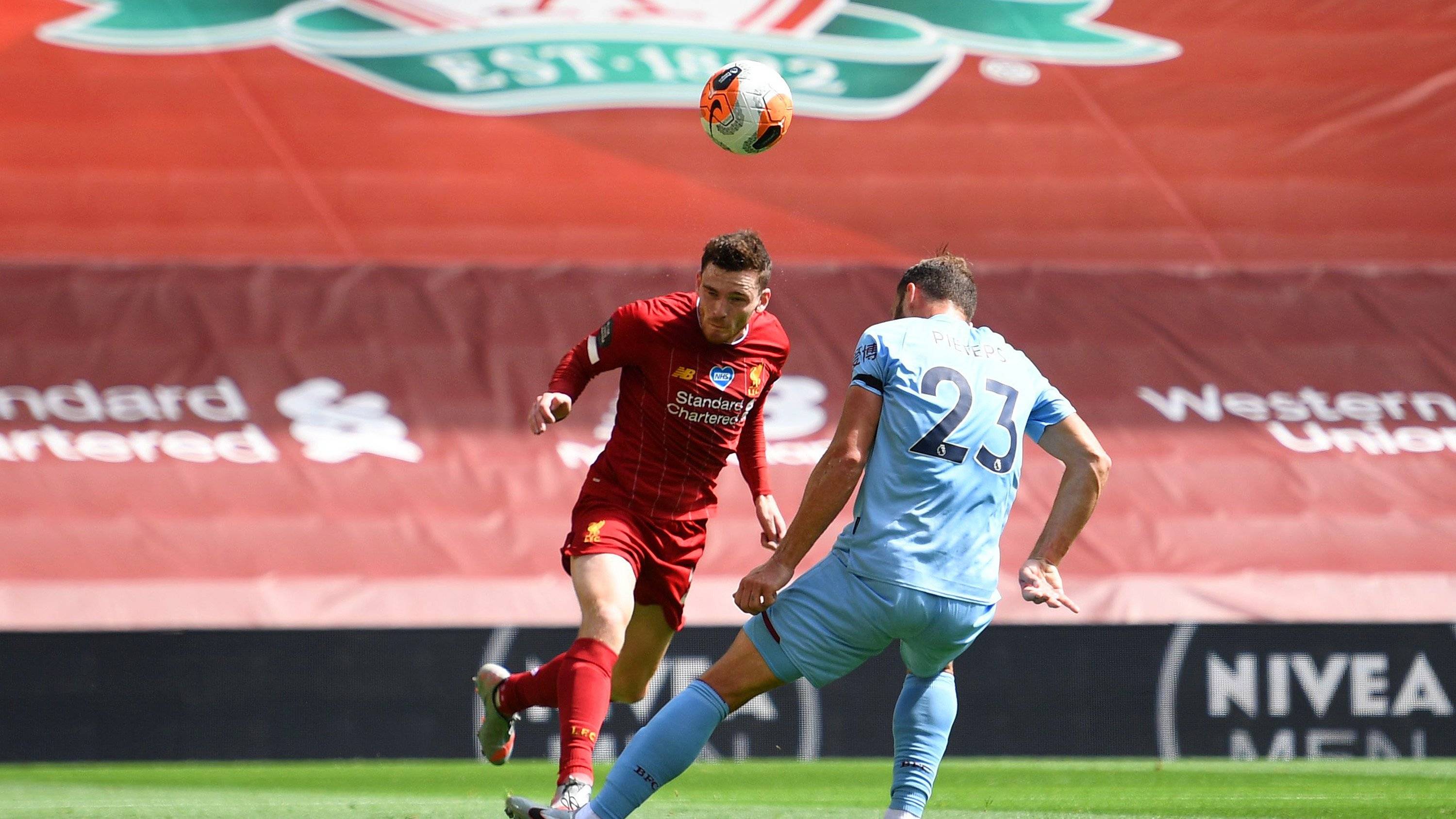 梦幻进球：球员技惊四座瞬间绝美的简单介绍