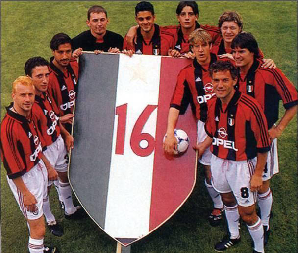 AC米兰主教练盛赞年轻球员，称赞队伍未来可期的简单介绍