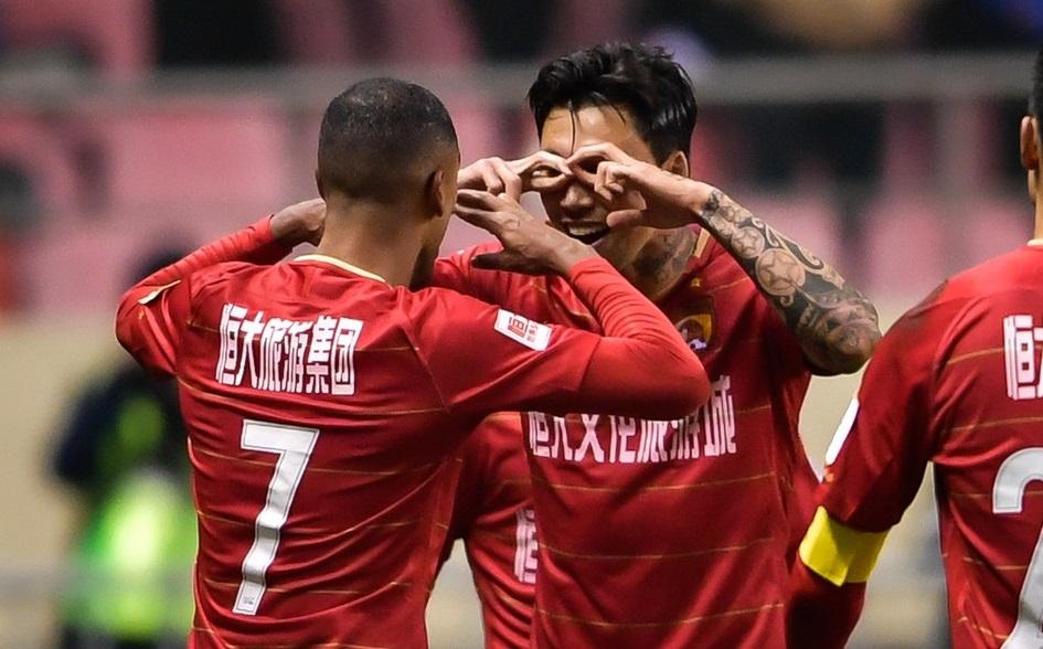 包含中国羽毛球队鏖战泰国羽毛球队，马琳打破历史纪录的词条