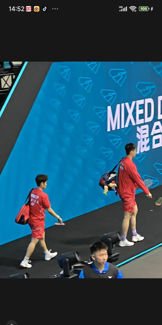 包含马来西亚羽毛球队鏖战泰国羽毛球队，辛杜关键制胜的词条