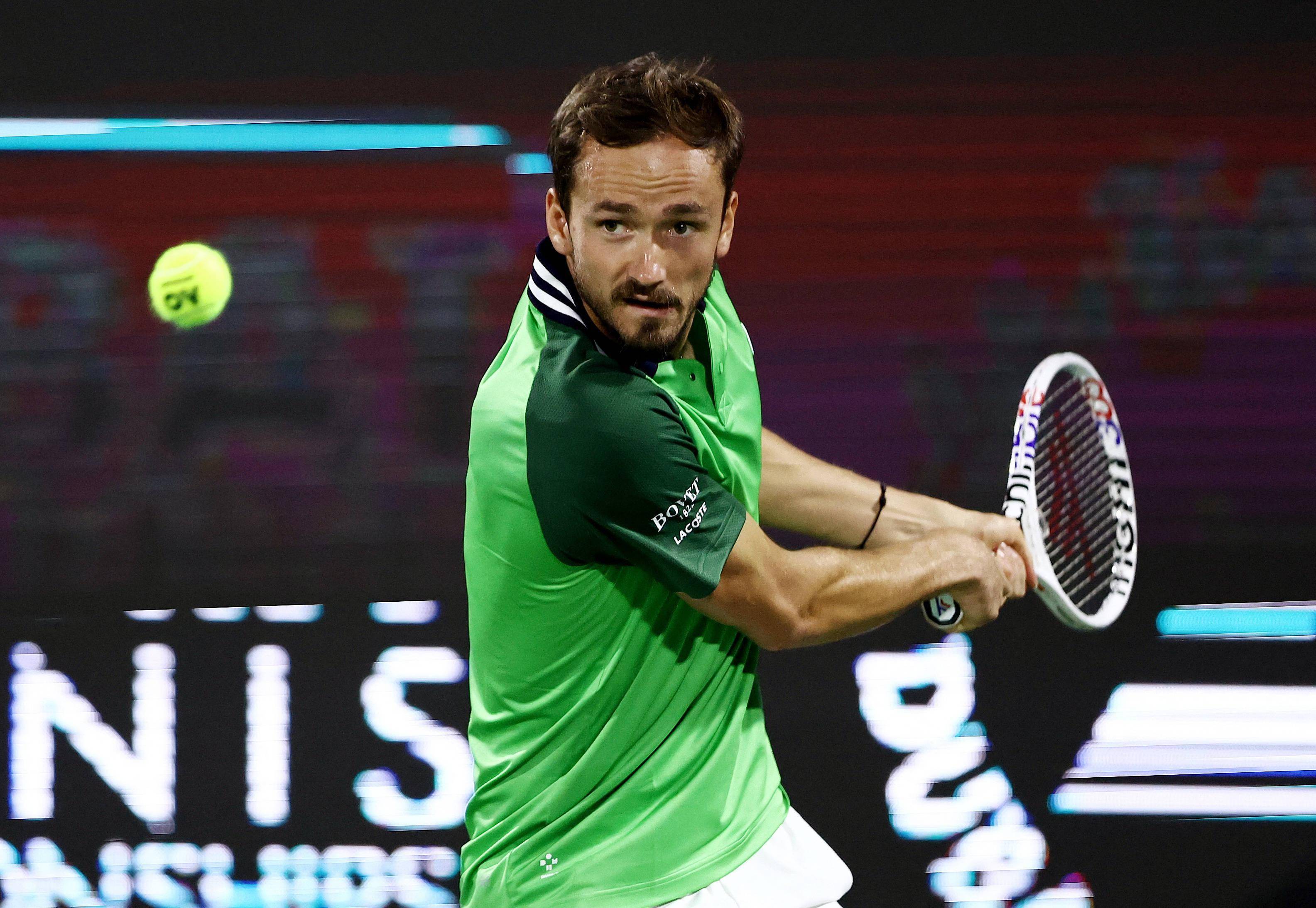 包含德国网球队轻取日本网球队，梅德韦杰夫高光表现的词条