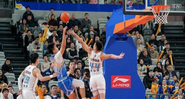 CBA迎来宿敌之战，恩怨再续的简单介绍