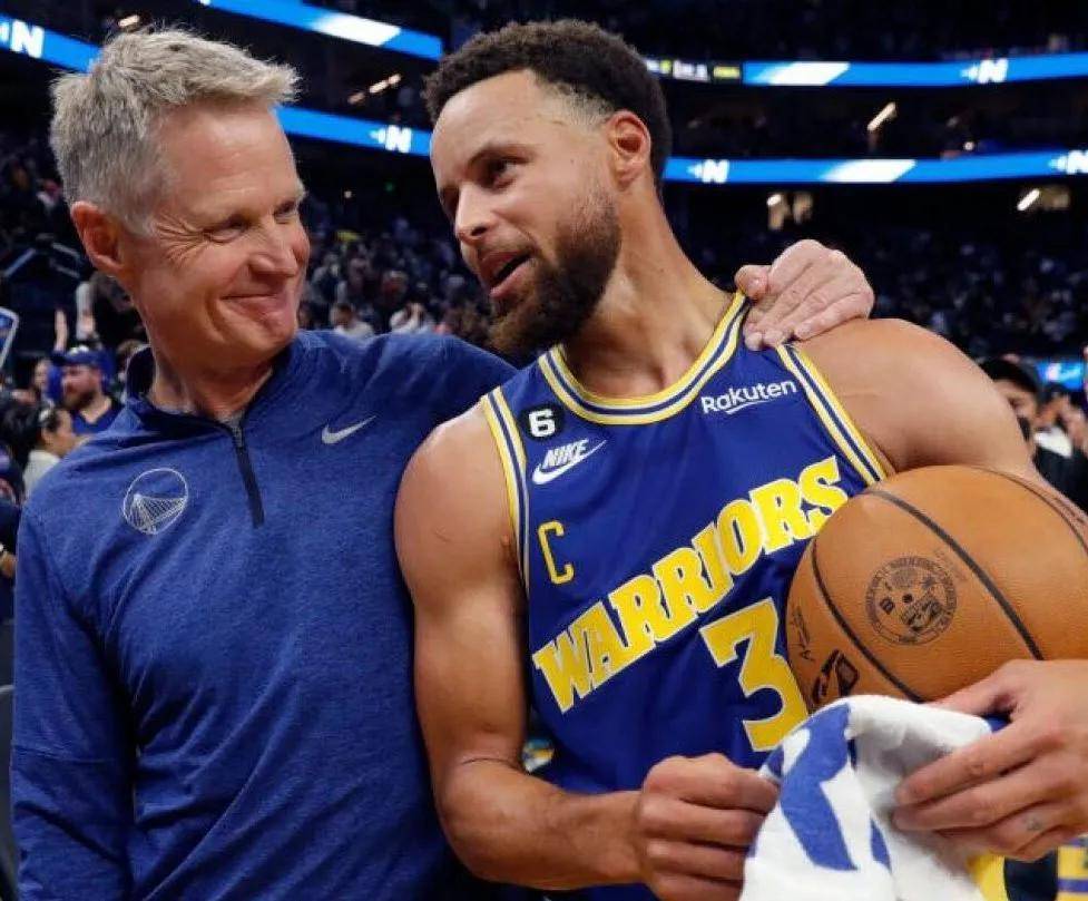 关于吉林队逆转辽宁队，库里关键制胜的信息