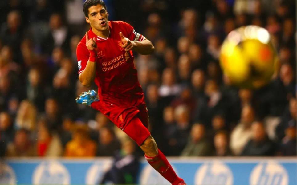 包含曼城横扫美国，苏亚雷斯惊艳四座的词条