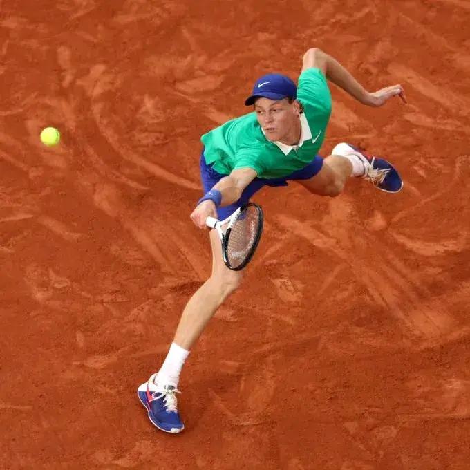 包含温网翻盘法网，辛纳统治全场的词条