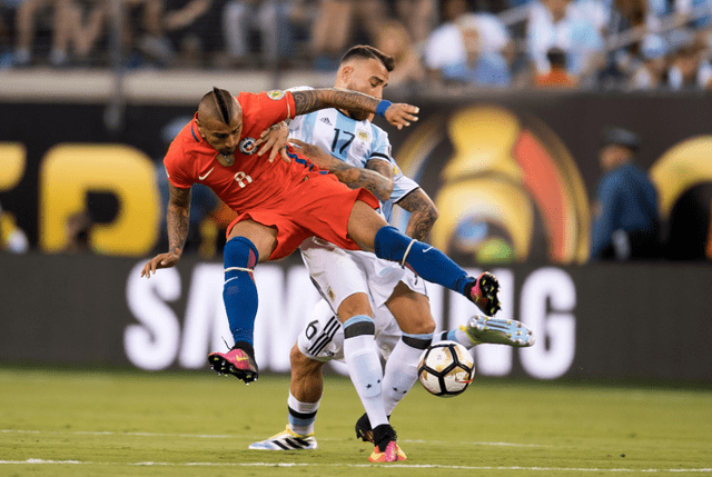 智利鏖战荷兰，卡拉斯科带队取胜